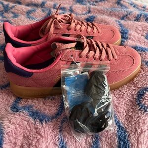 🍃Pink Adidas Gazelle Shoes🍃